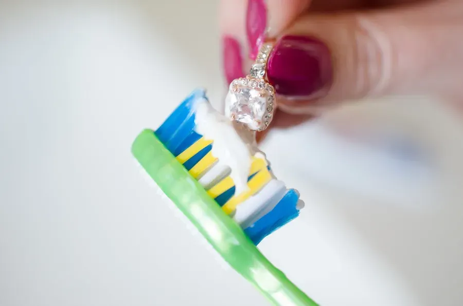 Kem đánh răng vệ sinh trang sức bạc - Ysilver (2)